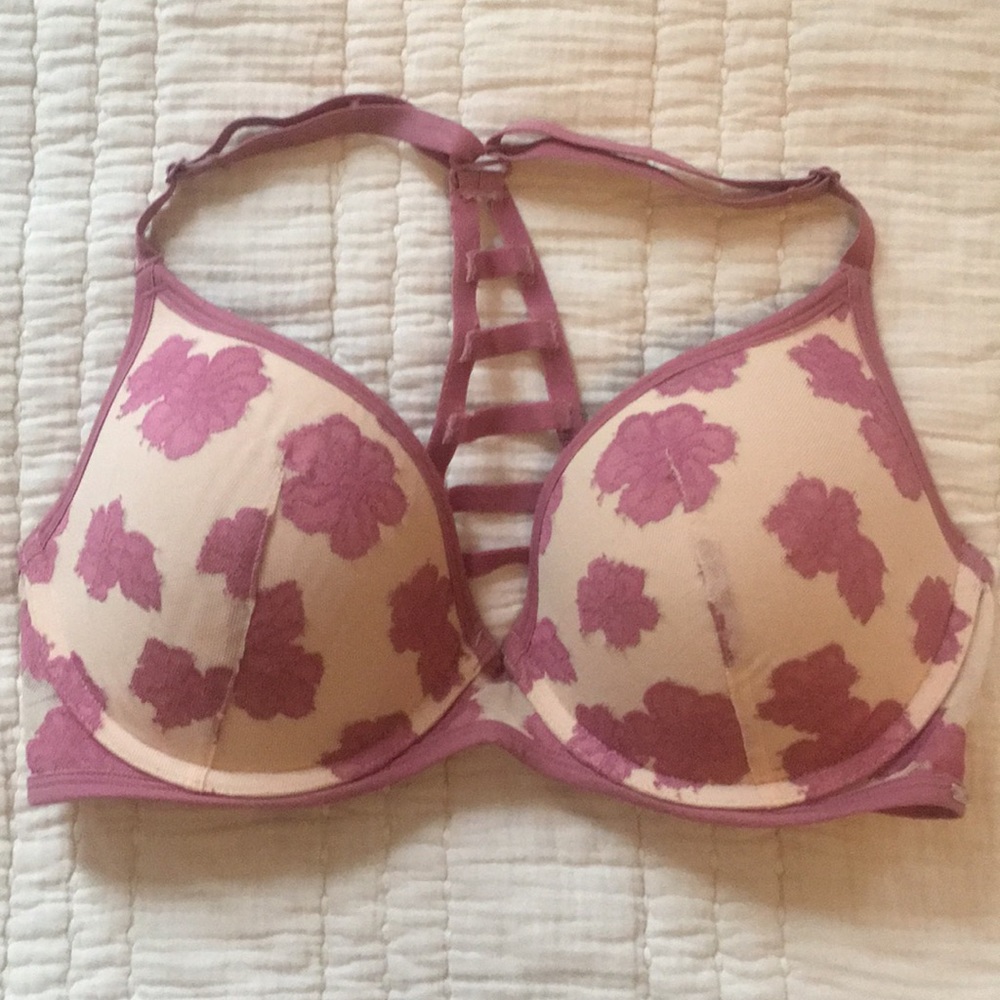 Victoria’s Secret pink racerback push-up bra! 32DD